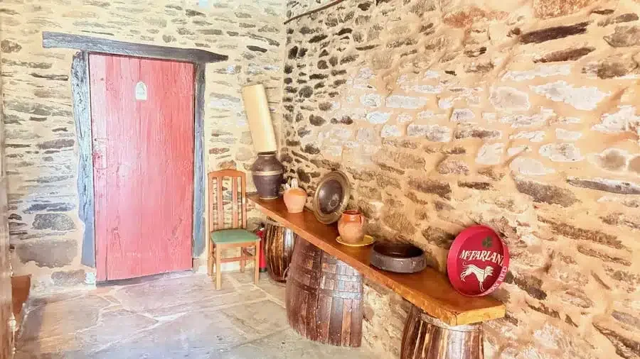 Albergue Matías, Sarria, Lugo - Camino Francés :: Albergues del Camino de Santiago