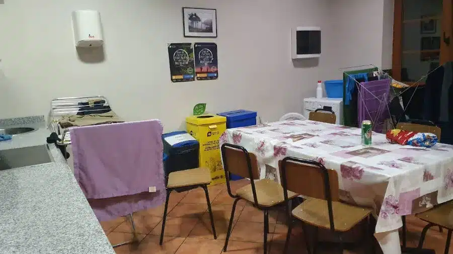 Albergue de peregrinos Saturnino Candina, Hazas (Liendo) - Camino del Norte :: Albergues del Camino de Santiago