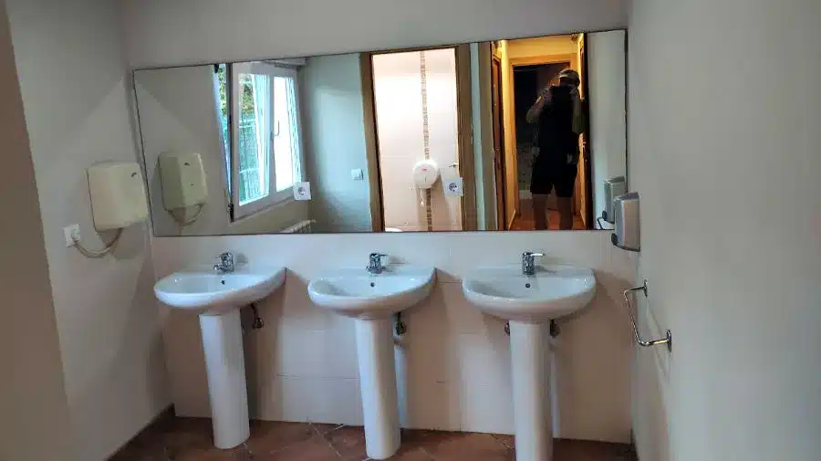 Albergue de peregrinos Saturnino Candina, Hazas (Liendo) - Camino del Norte :: Albergues del Camino de Santiago