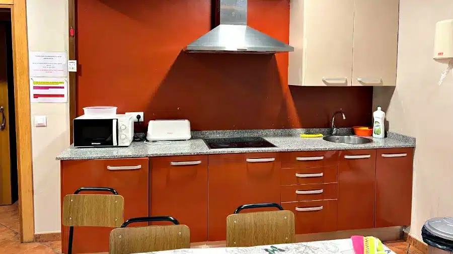 Albergue de peregrinos Saturnino Candina, Hazas (Liendo) - Camino del Norte :: Albergues del Camino de Santiago